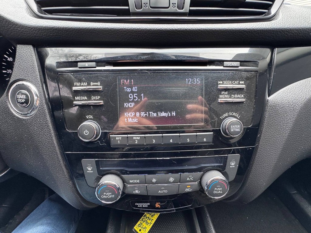 2018 Nissan Rogue Image 20