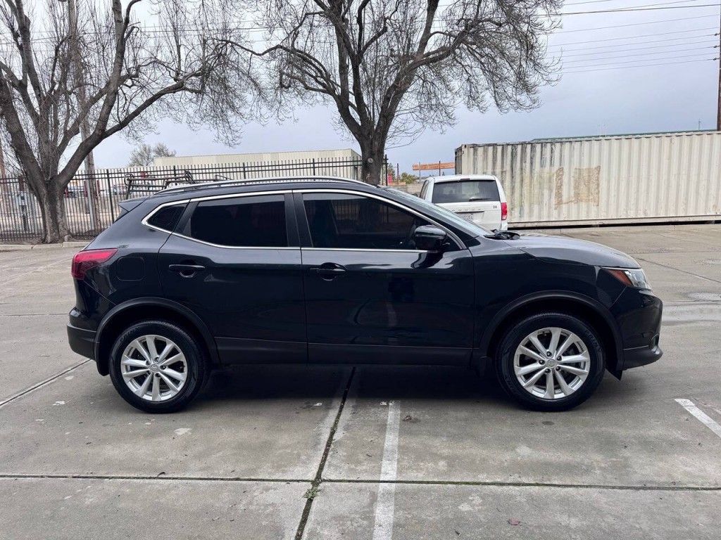 2018 Nissan Rogue Image 53