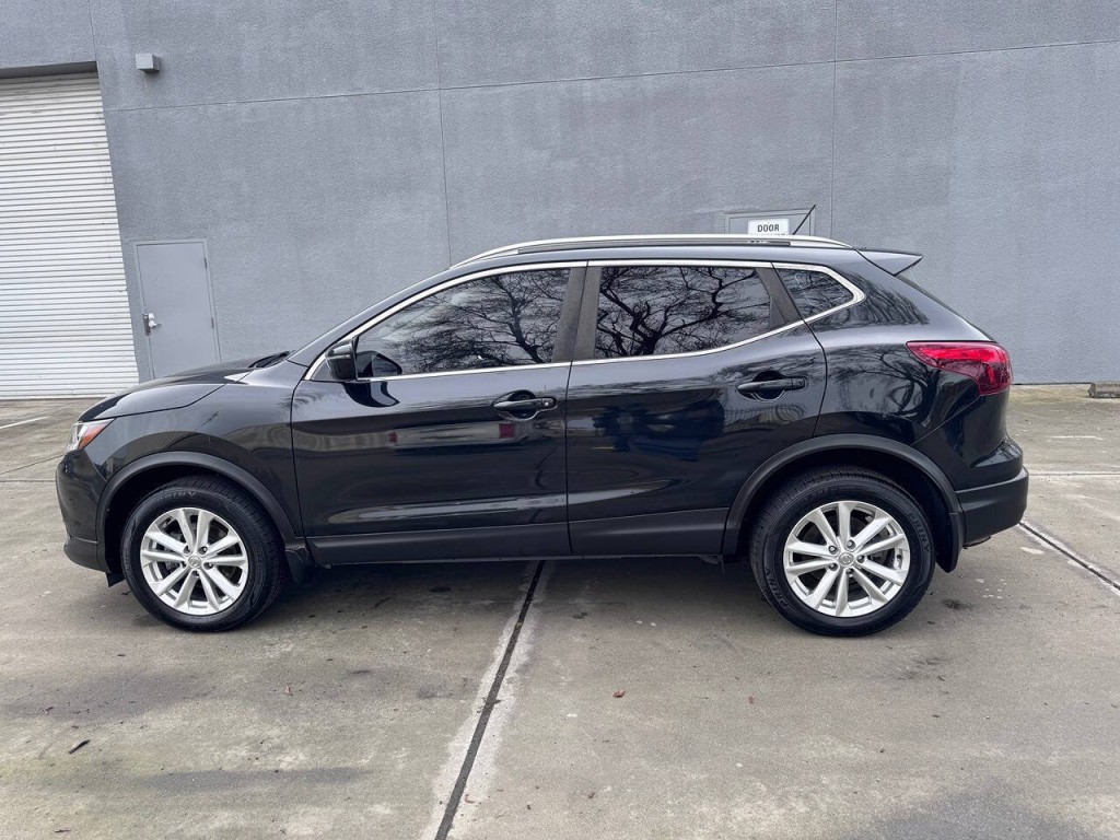 2018 Nissan Rogue Image 57