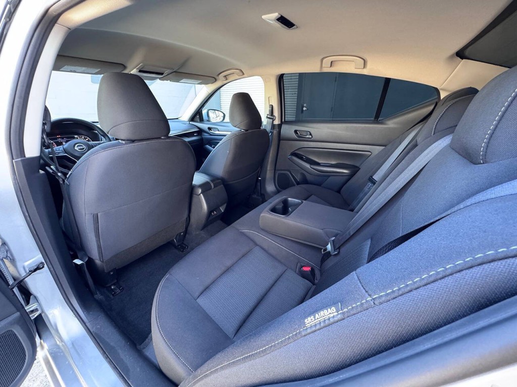2023 Nissan Altima Image 13