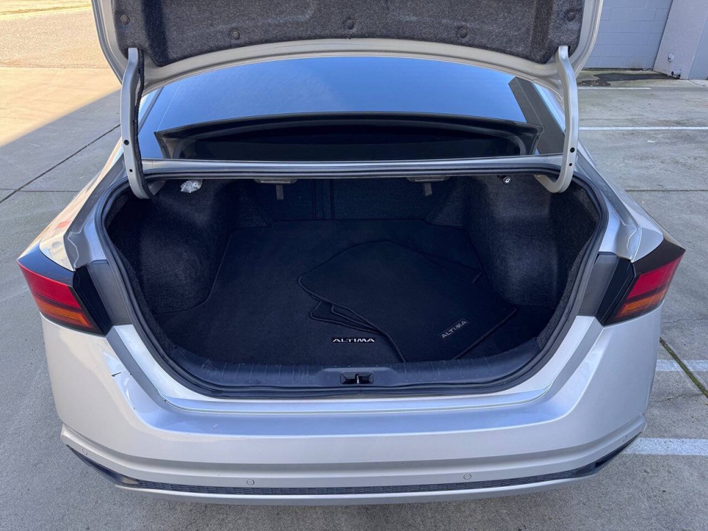 2023 Nissan Altima Image 23
