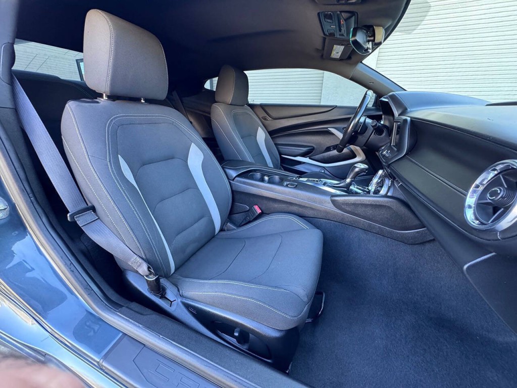 2019 Chevrolet Camaro Image 13