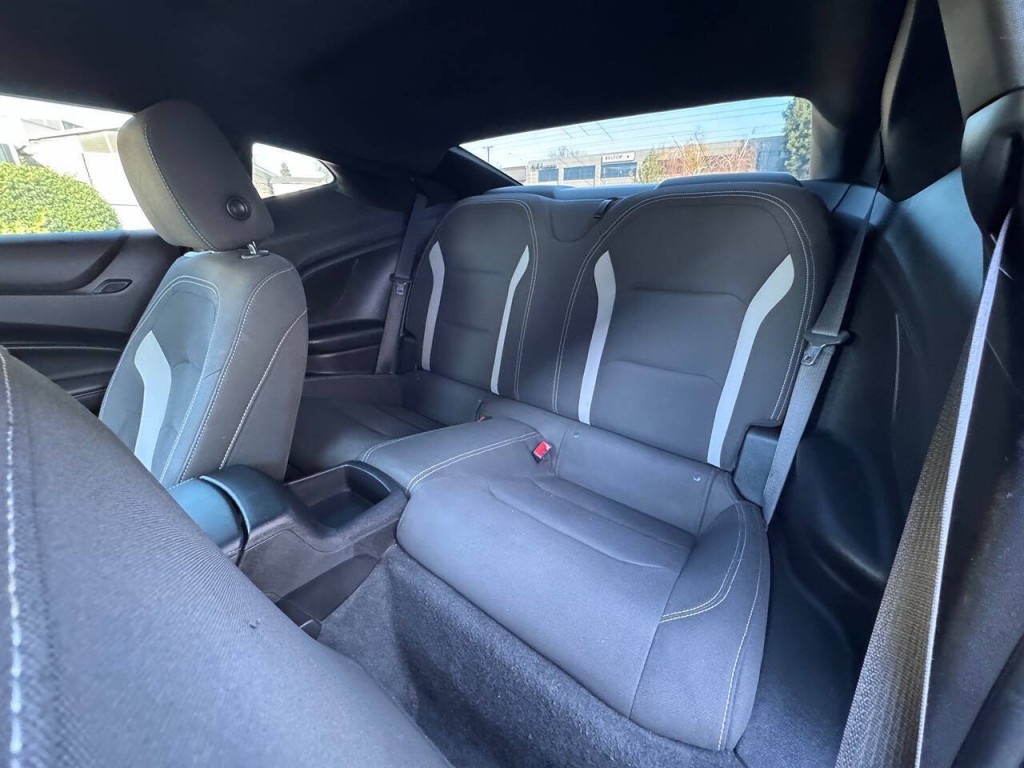 2019 Chevrolet Camaro Image 15