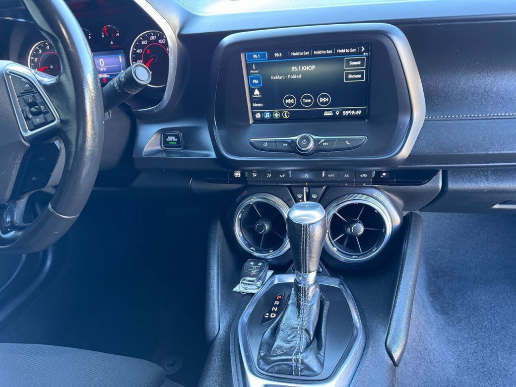 2019 Chevrolet Camaro Image 18