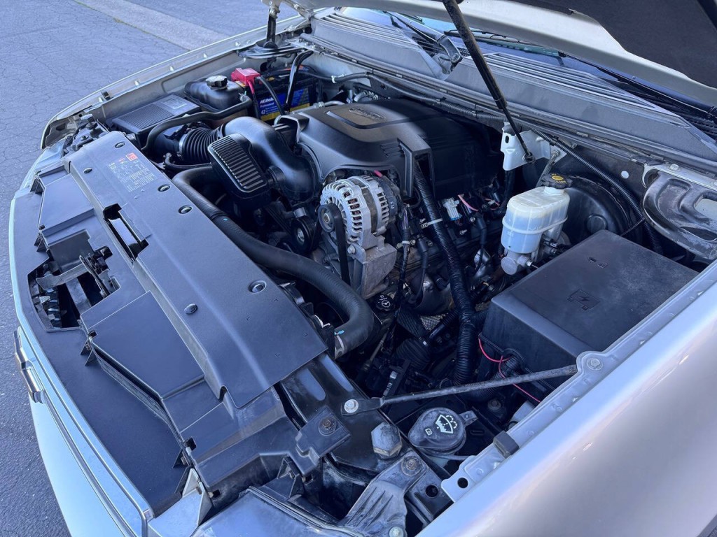 2011 Chevrolet Suburban Image 44