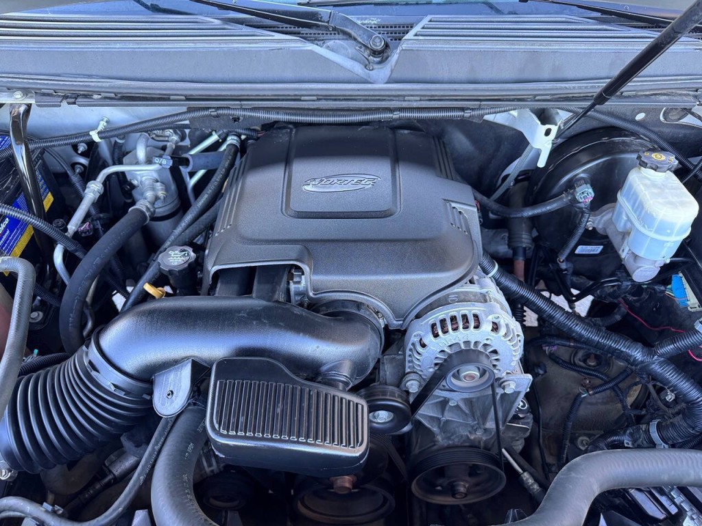 2011 Chevrolet Suburban Image 47