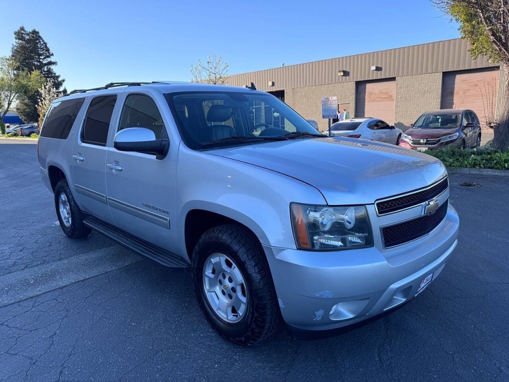 2011 Chevrolet Suburban Image 60