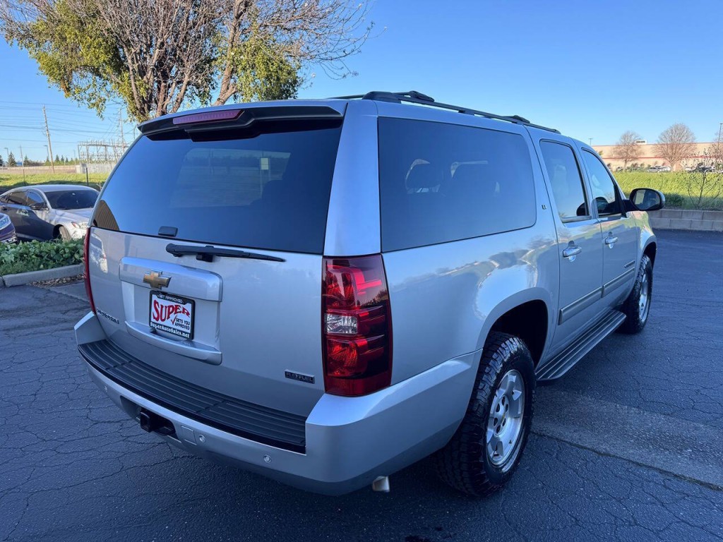 2011 Chevrolet Suburban Image 62