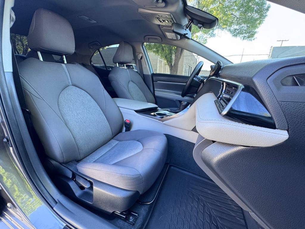 2022 Toyota Camry Image 13