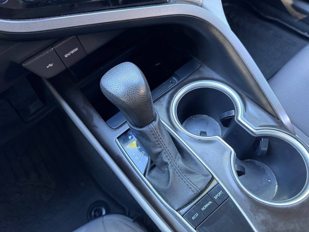 2022 Toyota Camry Image 22