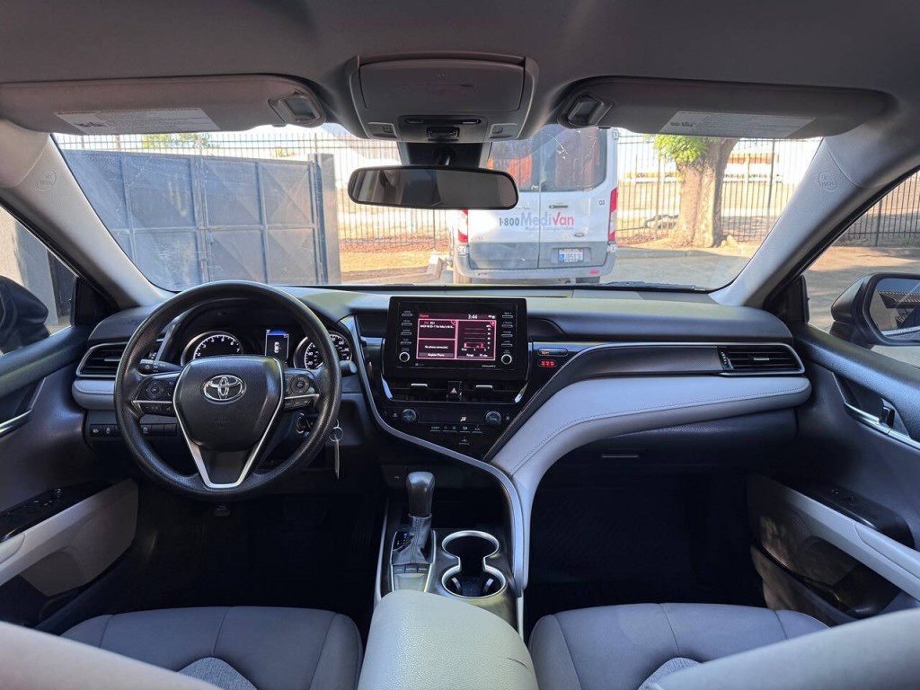 2022 Toyota Camry Image 33