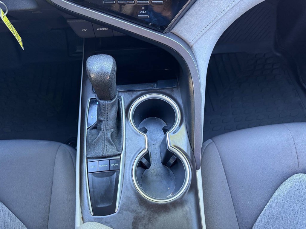2022 Toyota Camry Image 35