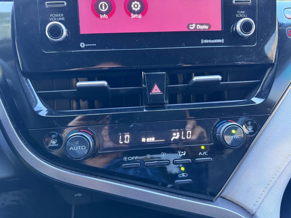 2022 Toyota Camry Image 37