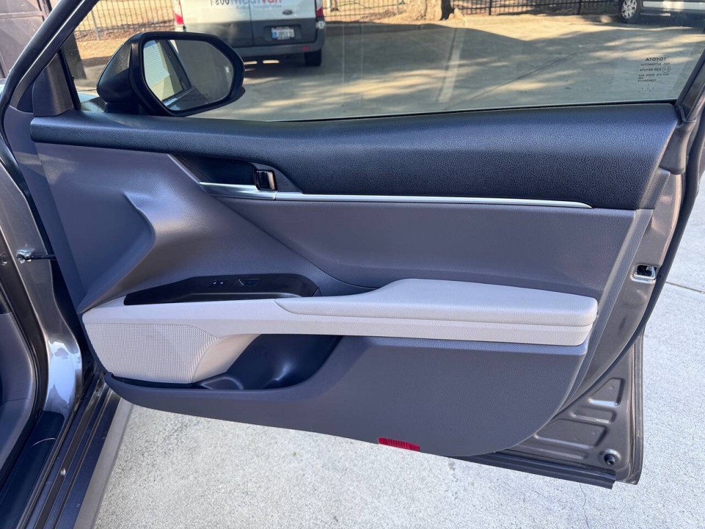 2022 Toyota Camry Image 40