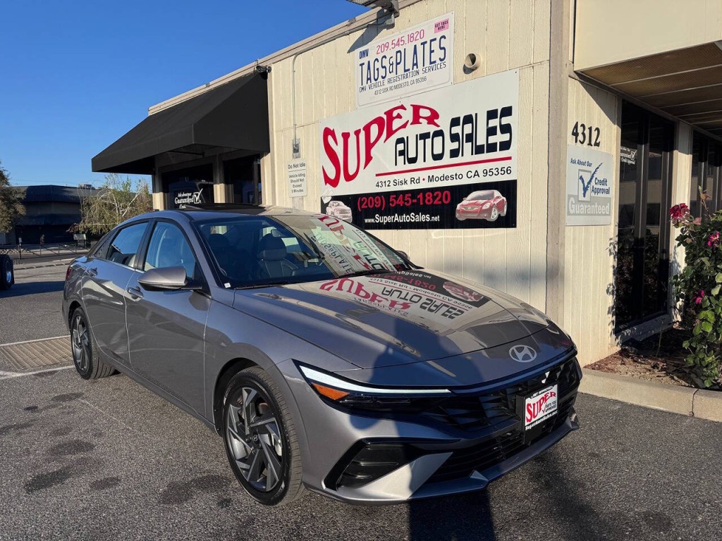 2025 Hyundai Elantra Image 5