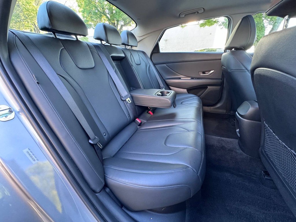 2025 Hyundai Elantra Image 14