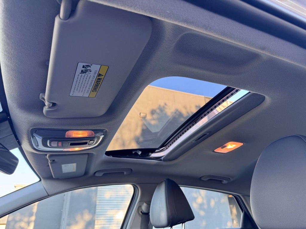 2025 Hyundai Elantra Image 22