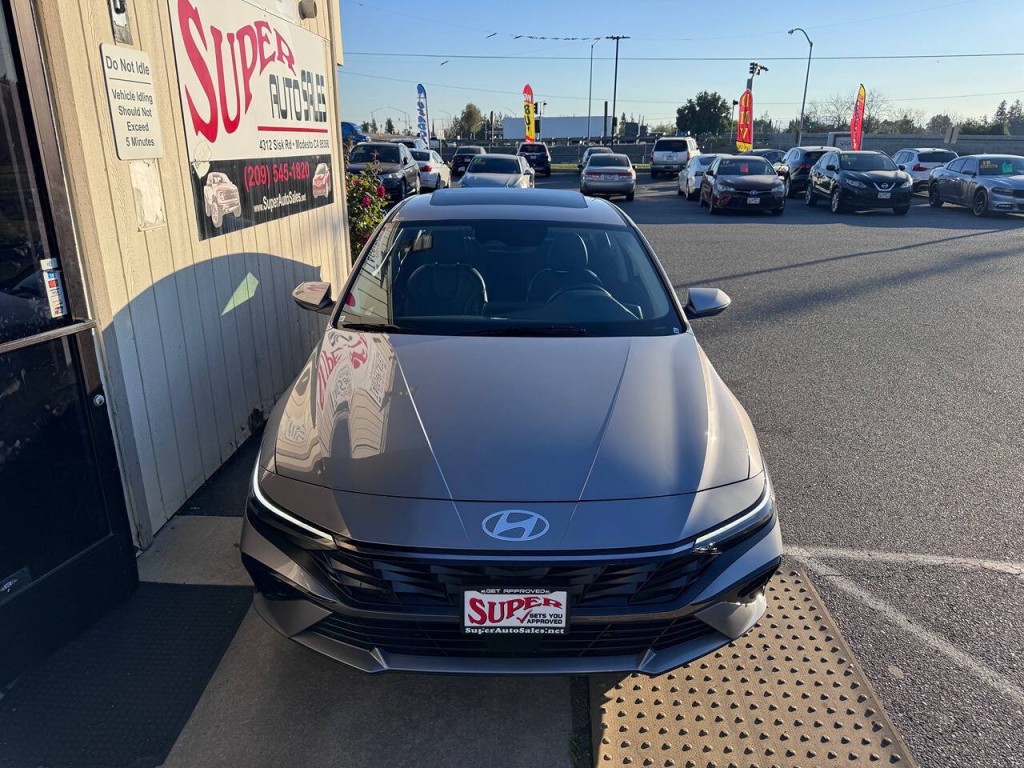 2025 Hyundai Elantra Image 27