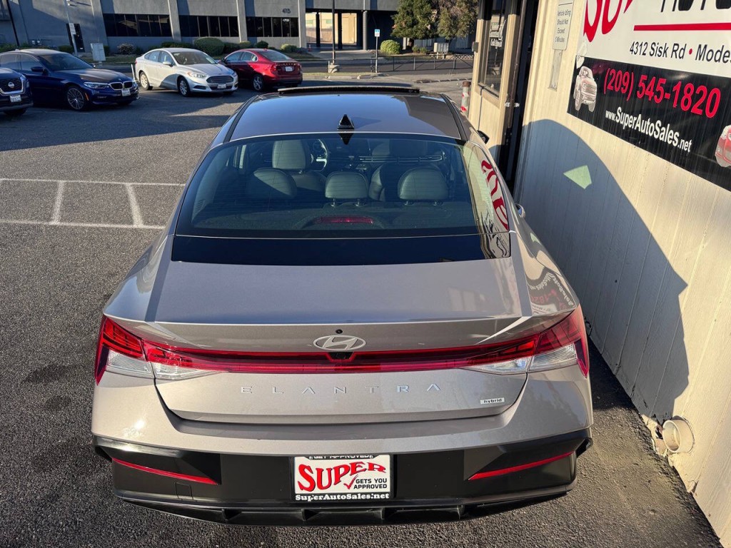 2025 Hyundai Elantra Image 28