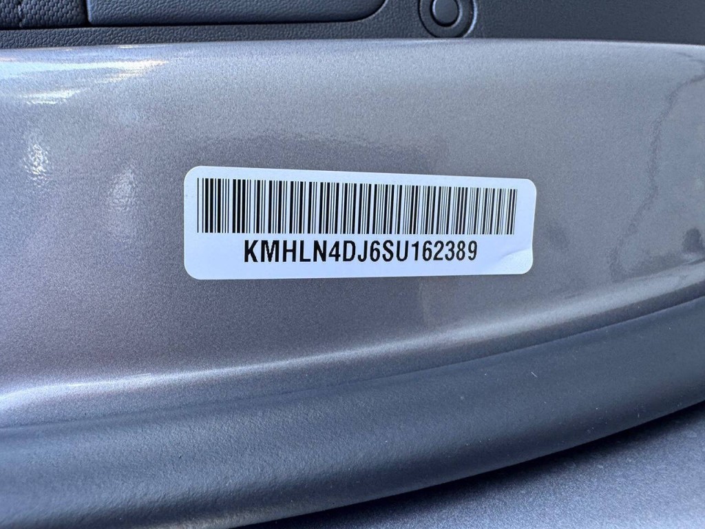 2025 Hyundai Elantra Image 56