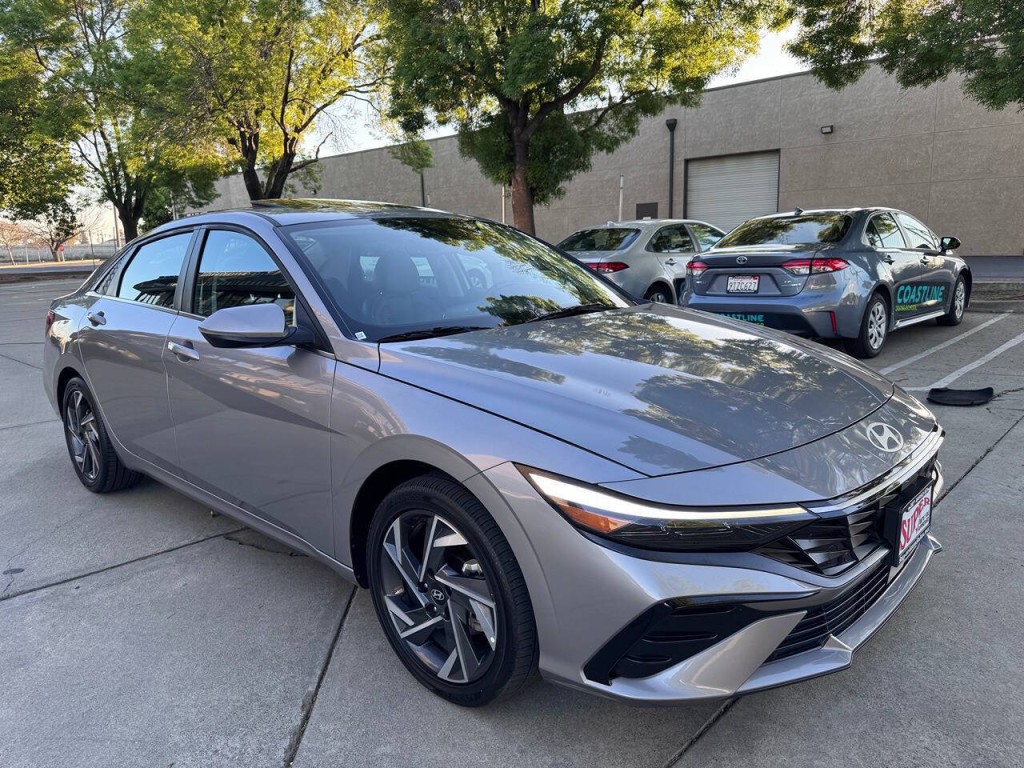 2025 Hyundai Elantra Image 59