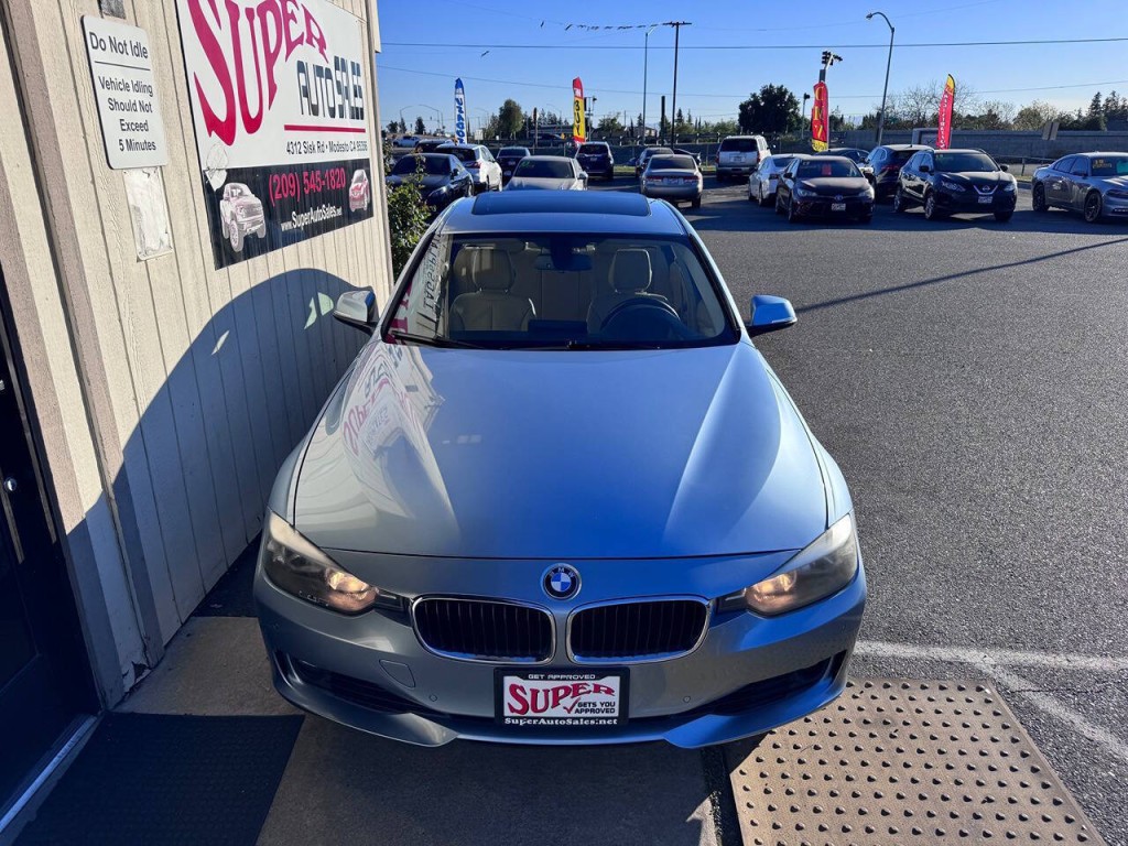 2013 BMW 3 Series Image 27