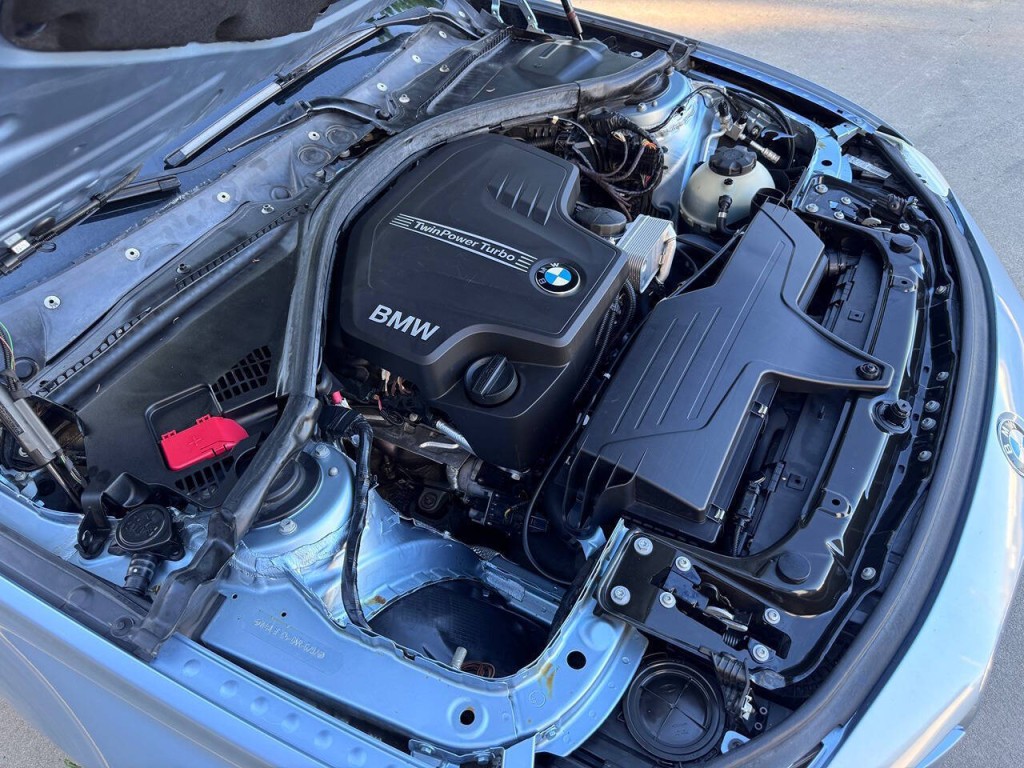 2013 BMW 3 Series Image 45