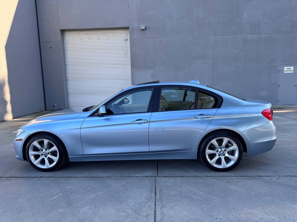 2013 BMW 3 Series Image 62