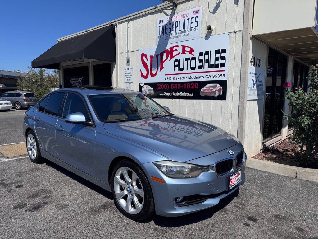 2013 BMW 3 Series Image 25