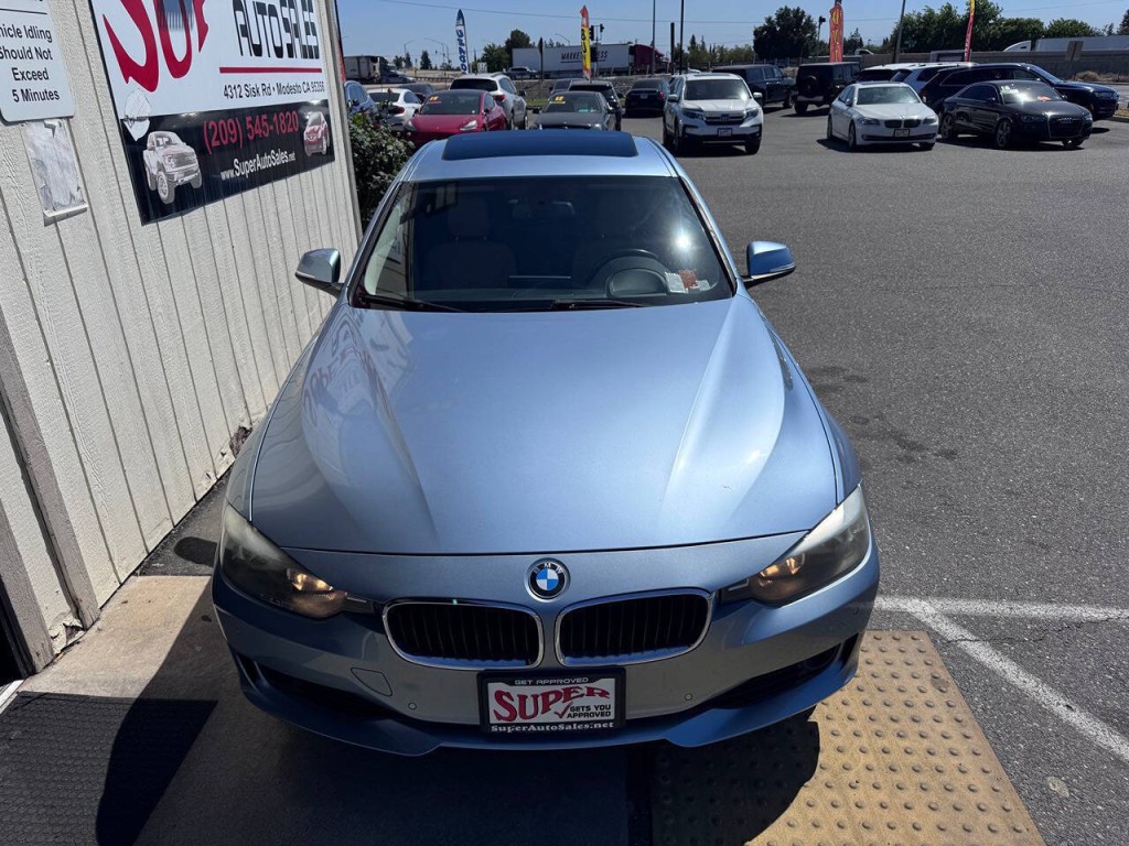 2013 BMW 3 Series Image 27