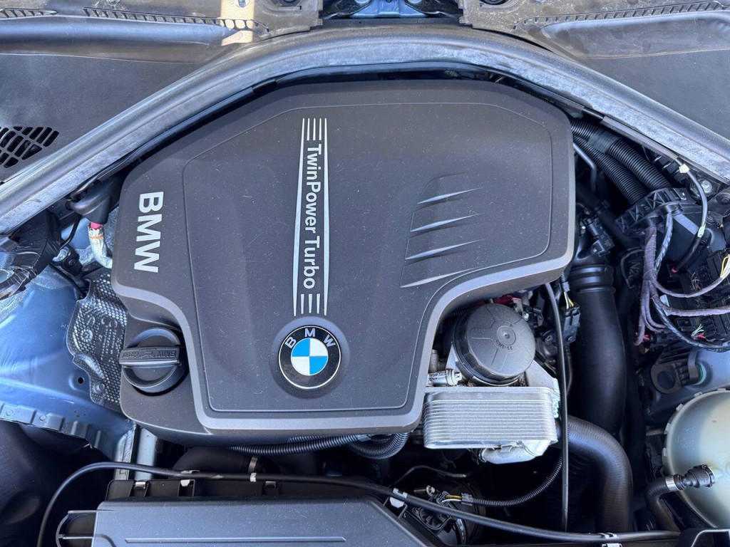 2013 BMW 3 Series Image 46