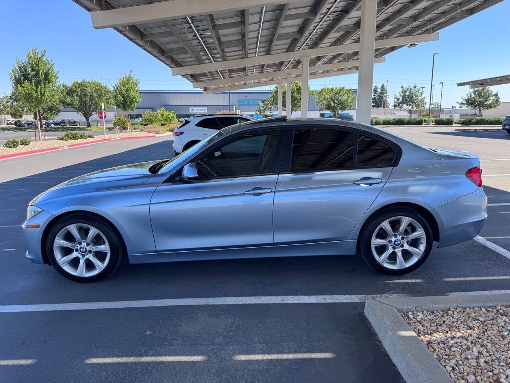2013 BMW 3 Series Image 63