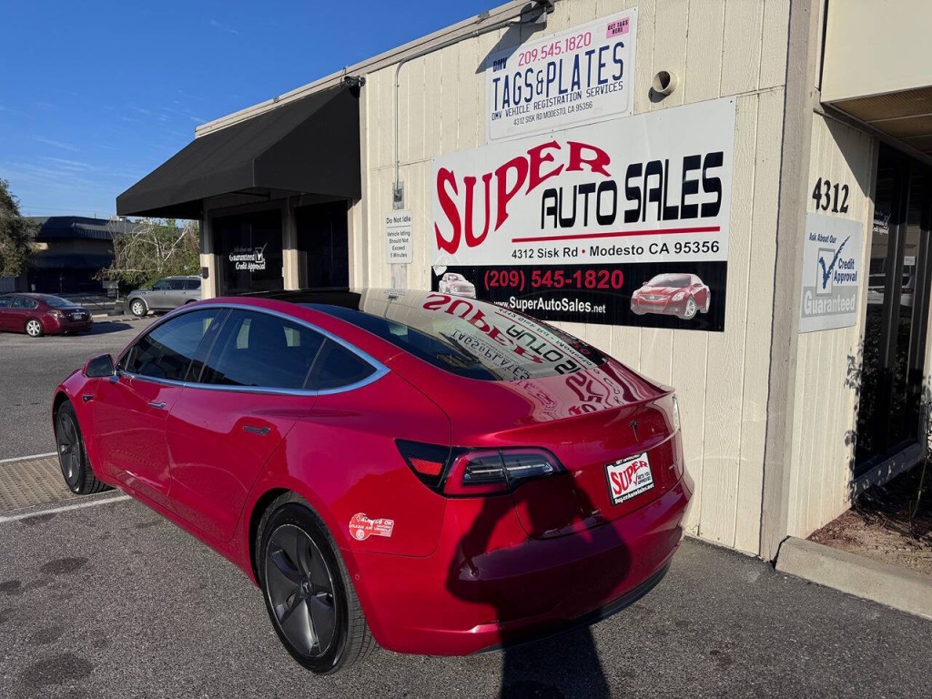 2018 Tesla Model 3 Image 10