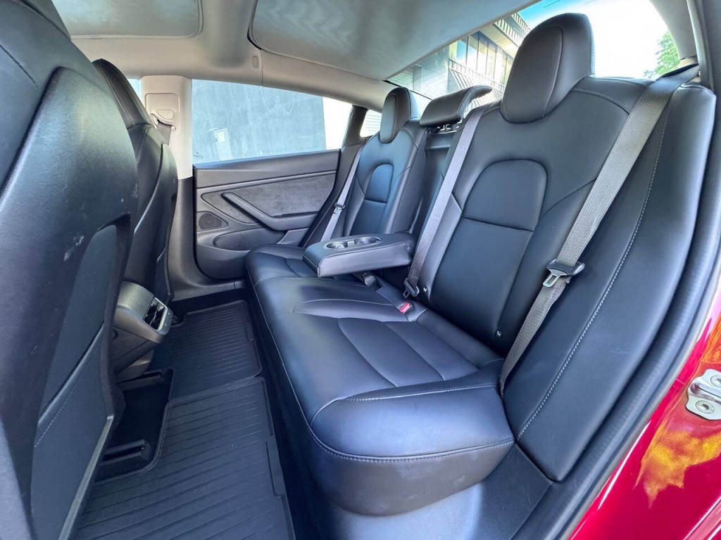 2018 Tesla Model 3 Image 13