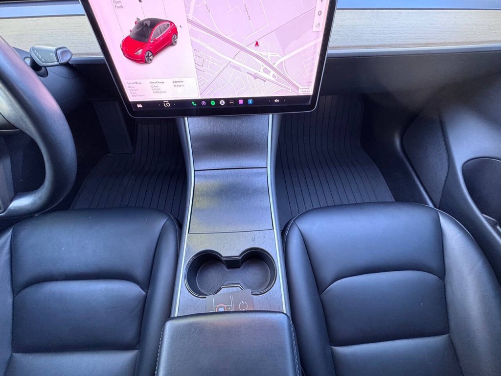 2018 Tesla Model 3 Image 21