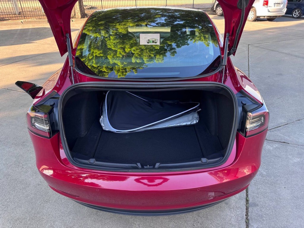 2018 Tesla Model 3 Image 23