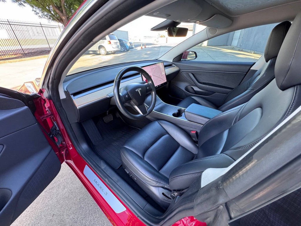 2018 Tesla Model 3 Image 29