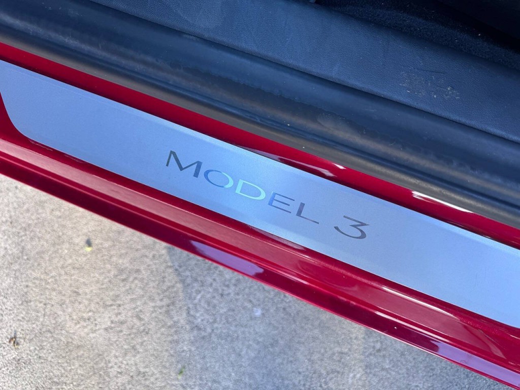 2018 Tesla Model 3 Image 46