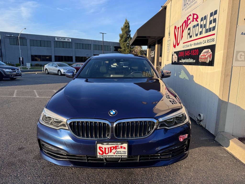 2018 BMW 5 Series Image 3