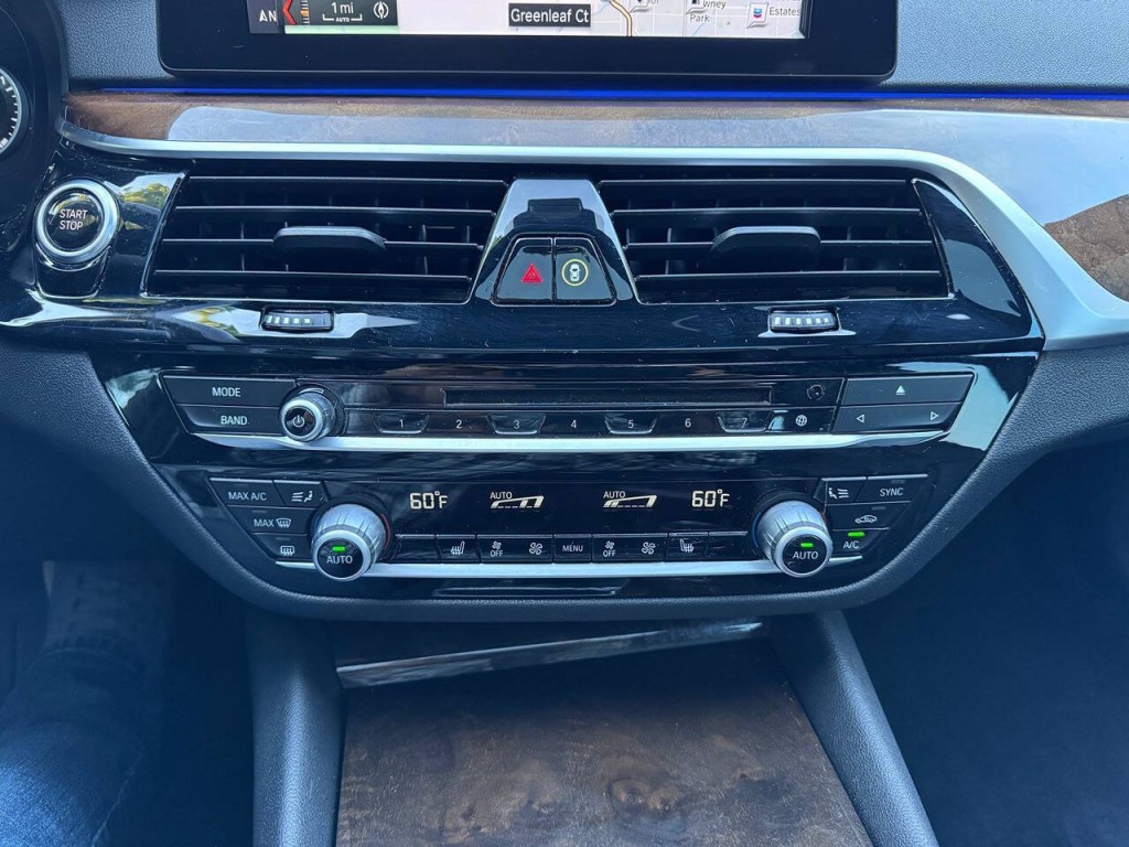 2018 BMW 5 Series Image 22