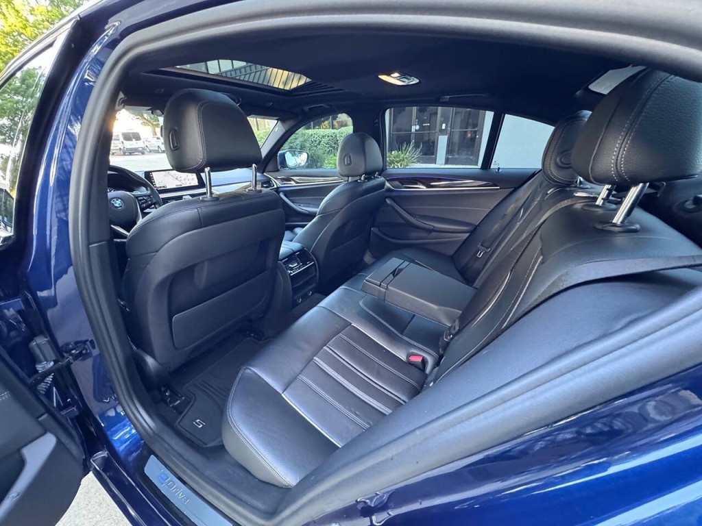 2018 BMW 5 Series Image 31