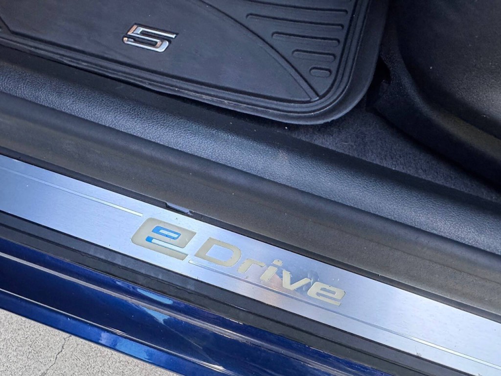 2018 BMW 5 Series Image 55