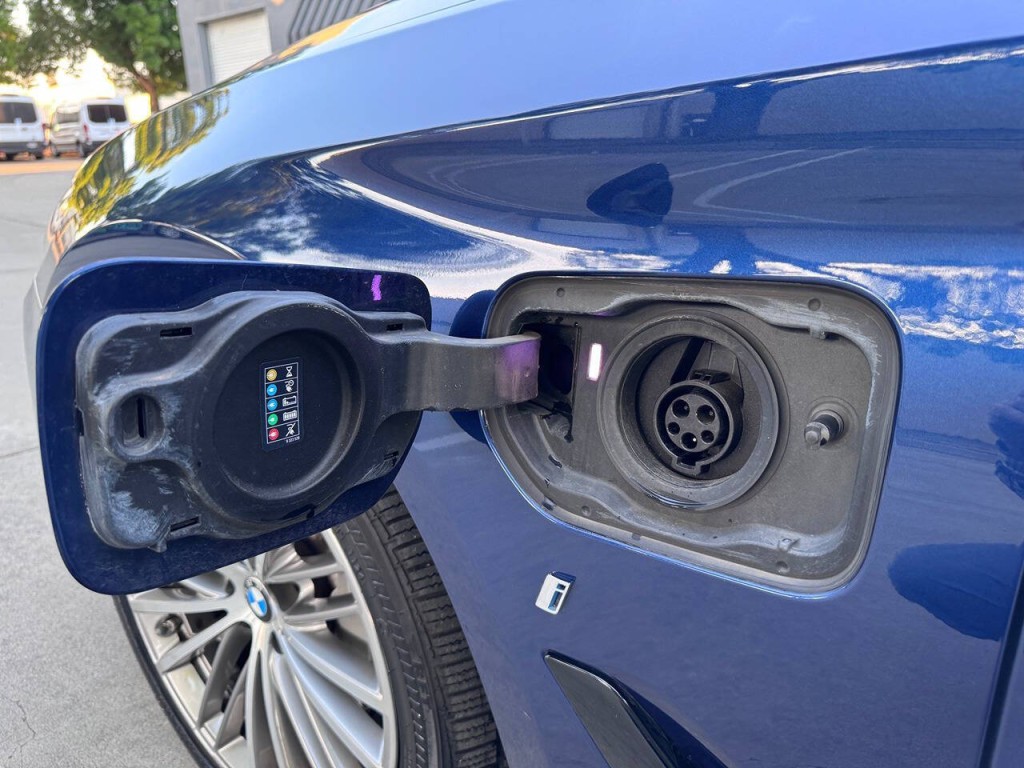 2018 BMW 5 Series Image 56