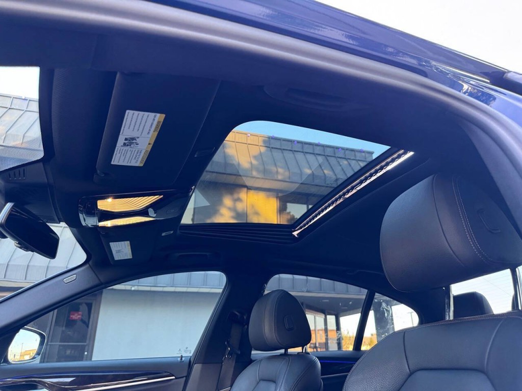 2018 BMW 5 Series Image 60