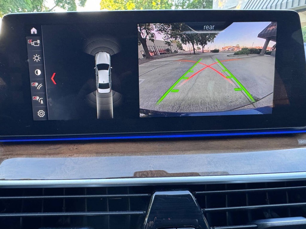 2018 BMW 5 Series Image 38