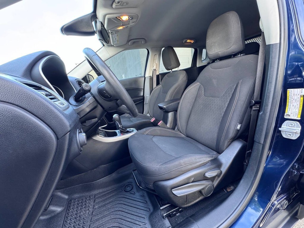 2021 Jeep Compass Image 12