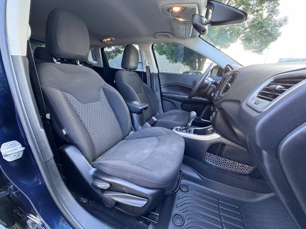 2021 Jeep Compass Image 13