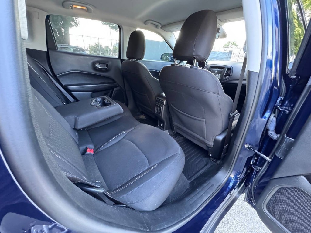 2021 Jeep Compass Image 15