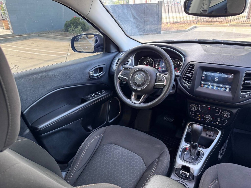 2021 Jeep Compass Image 16