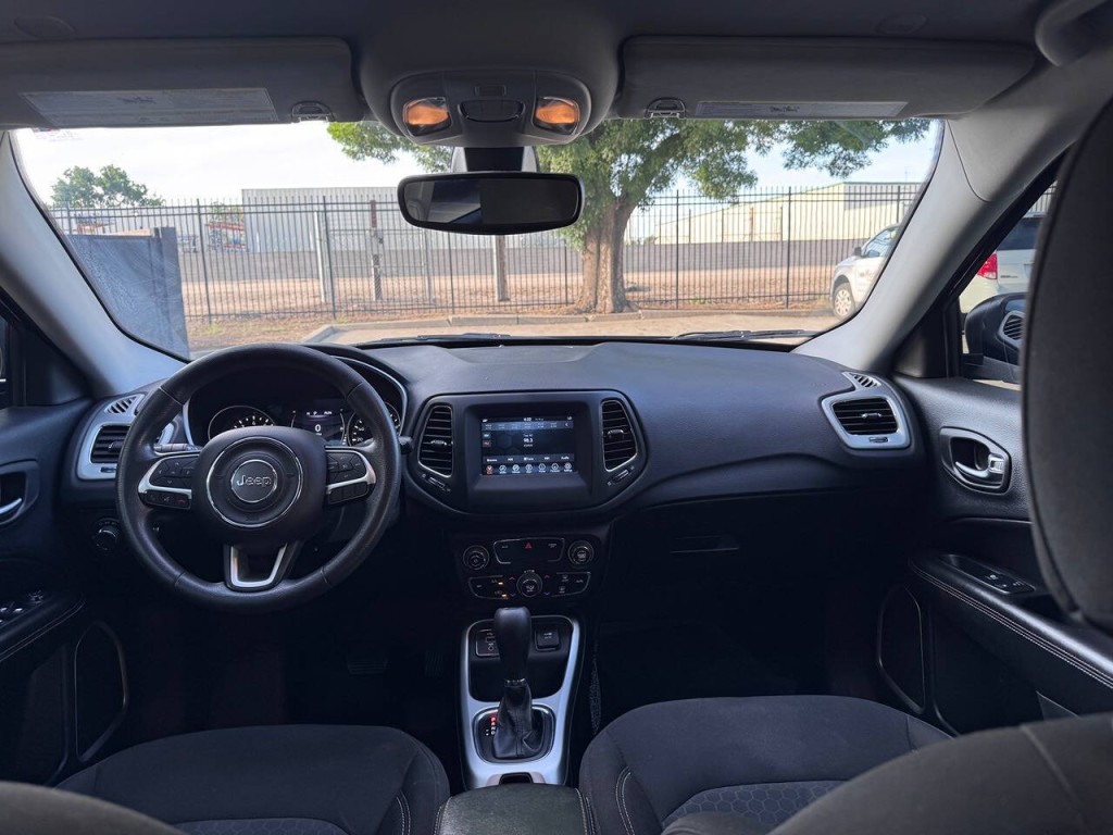 2021 Jeep Compass Image 18